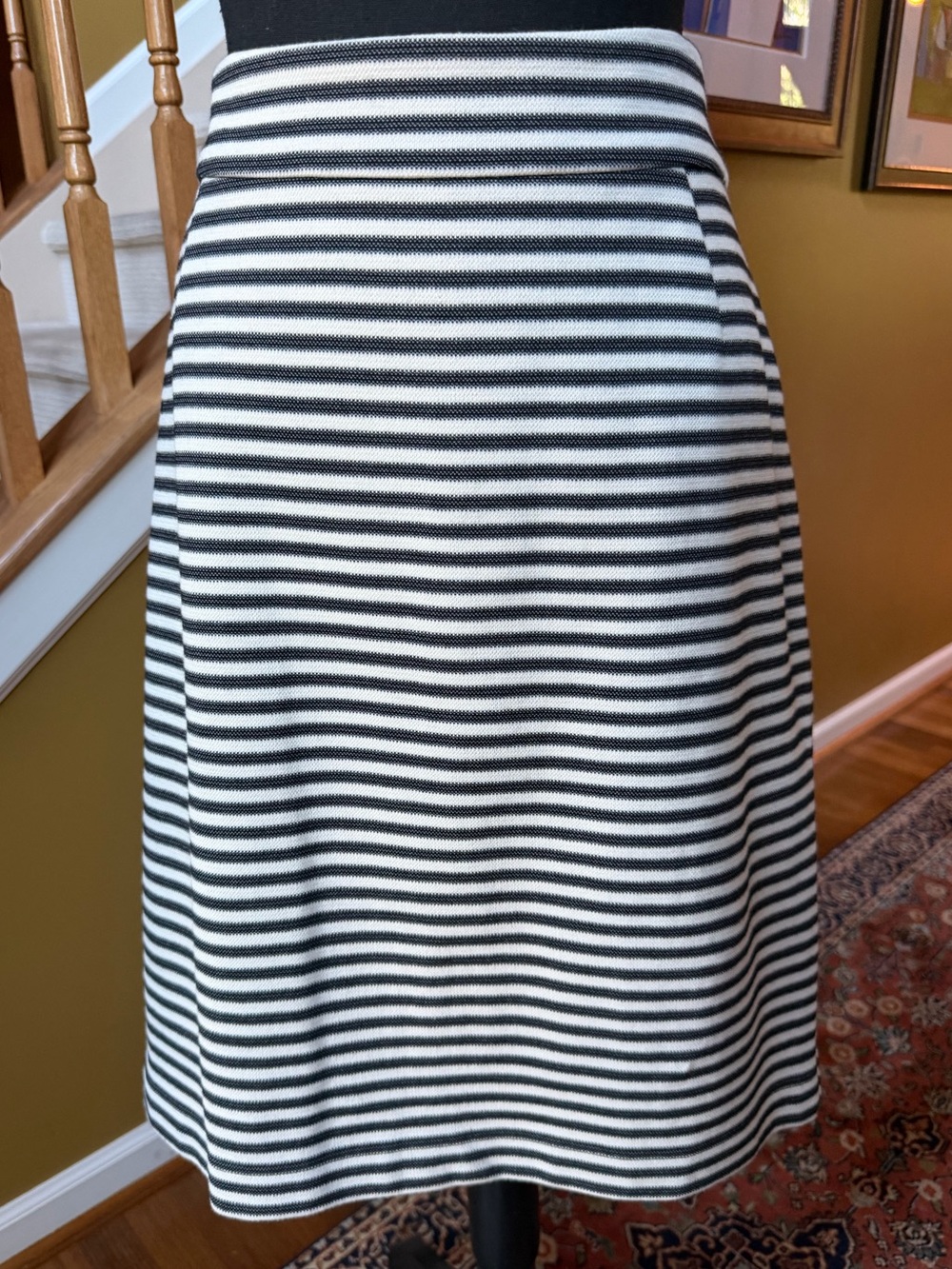 NWT Banana Republic Straight Skirt (Sz 14)